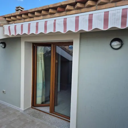 Casa Elena C Vicino Al Centro 度假居 *